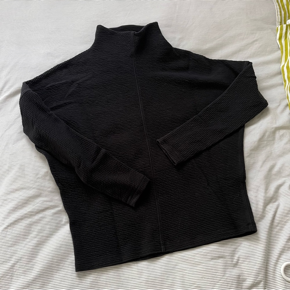 LULULEMON Black Cotton Blend Turtlenck